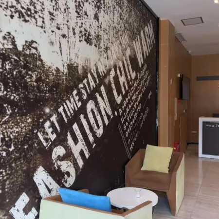 runjie Hotel (Huishui Guizhou Weinan Economic College)