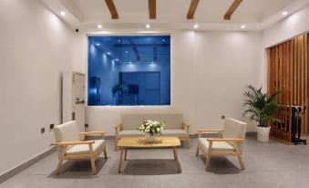 Linshan · Light Luxury Beauty Hotel (Yangshuo West Street Store)