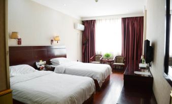 Xixia Chaoyue Business Hotel