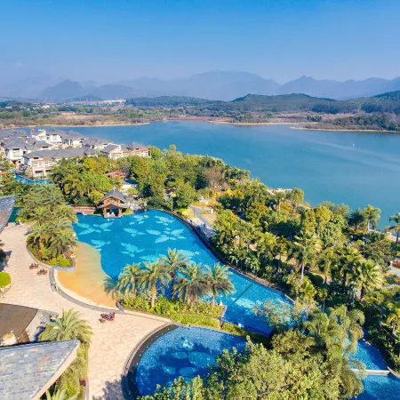 Baodun Lake Hushan Hot Spring Resort