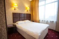 Marton Olimpik Hotel Hotels near King's Gate