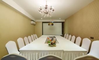 James Joyce Coffetel (Chengdu Jianshe Road Dongjiao Jiyi Square)