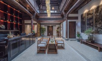 Xuli Qiaoge Boutique Hostel