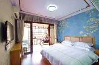 Fenghuang Yujiang River View Guesthouse