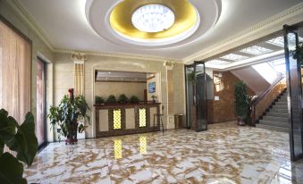 Luyashan Guanjun Business Hotel