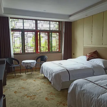Dushan Kanisi Hotel