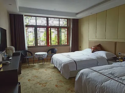 Dushan Kanisi Hotel