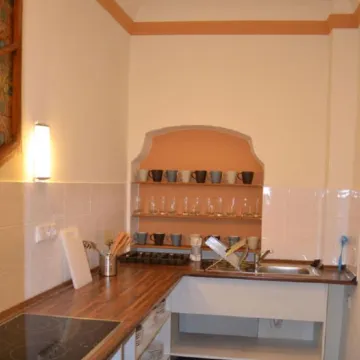 Charles Bridge Hostel & Apartments