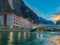 Balagezong Tibetan Ecological Hotel Hotels near Balagezong Scenic Area