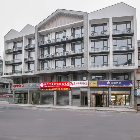 Wencheng Yuecai Fashion Hotel