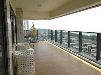 保利海屿航酒店式公寓(阳江海陵岛保利银滩店) - 270度超大阳台海景两房三床房