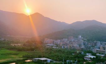 Nan'ao Linjia Scenic Apartment (Qing'ao Bay Tropic of Cancer Square)
