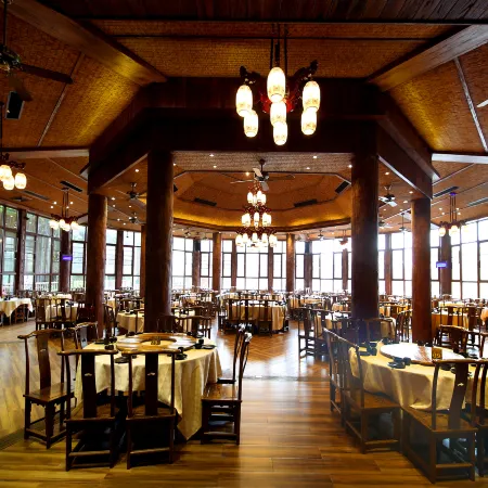 Chuanlord Holiday Hotel