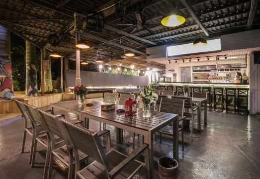 Q+ Palm Bay Art Hostel