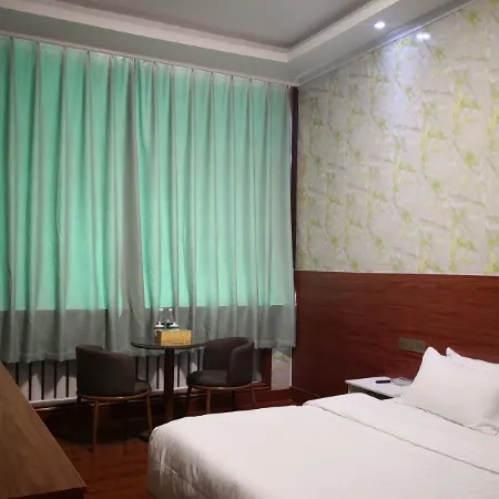 Pu'er Hengyuan Business Hotel