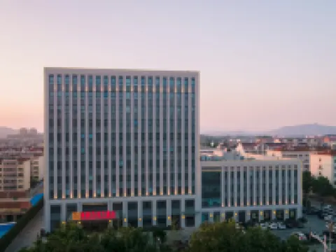 Qingdao Haina Baichuan Hotel Hoteles en Pingdu