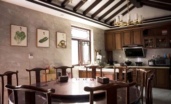 Luanzhou Ancient City Meets Tower Beautiful Villa Inn - Housity