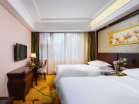 维也纳酒店(上海静安高平路店) - 高级双床房