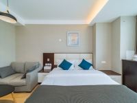 南京美年达国际公寓 - 豪华大床房