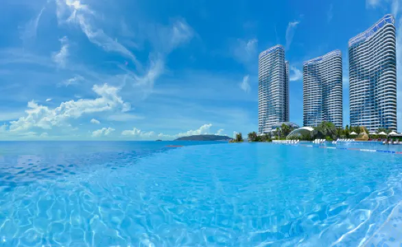 Twin Moon Bay Xianghai Hot Spring Holiday Hotel