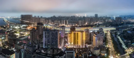 The Oriental Impression Hotel Отели рядом с достопримечательностью «Pinhu Qiuyue»