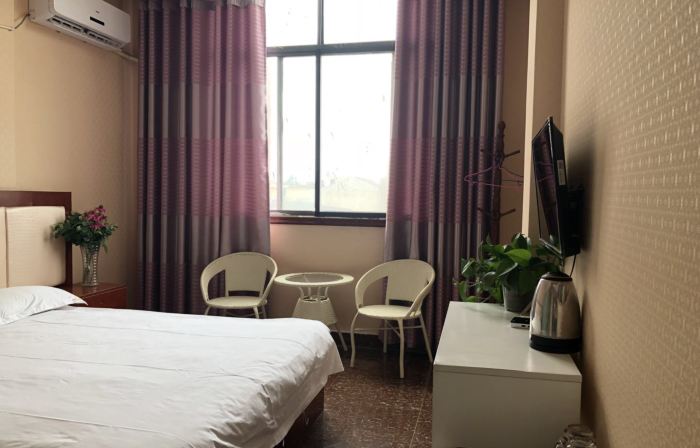 Guzhen Zihao Hotel