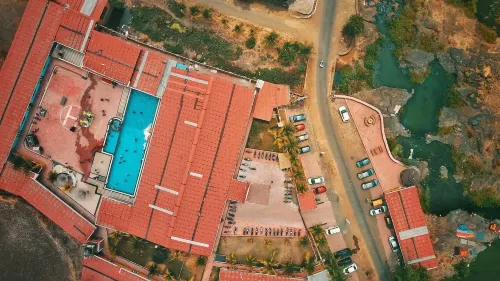 007 Universe Resort Hotels in Khandpe