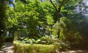 深圳洪爺莉莉公寓 - Housity