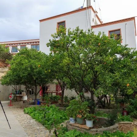 Derong Golden Sun Hotel