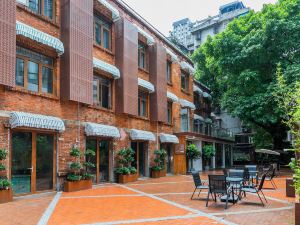 Guangzhou Baqi red house（Beijing Road subway station Pedestrian Street）