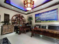 Fuxian Lake Excellence Inn (Moon Bay Wetland Park)