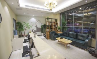 Qingdao Zhuoya Holiday Hotel(Qingdao Lichun subway station store)