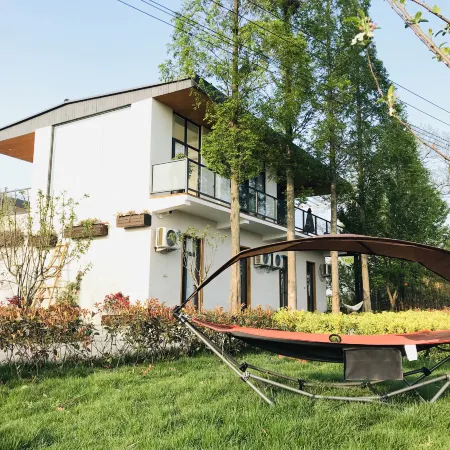 Yuejuguan Jiayuan Guesthouse