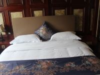 拉萨卢浮花园酒店 - 特价大床房