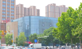 Guoqing Hotel