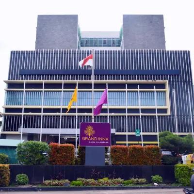 Grand Daira Hotel Palembang Hotel dekat Sudirman Street Pedestrian