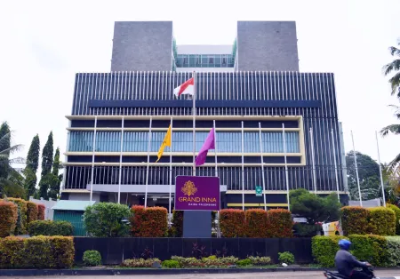 Grand Daira Hotel Palembang Отели в г. Палембанг