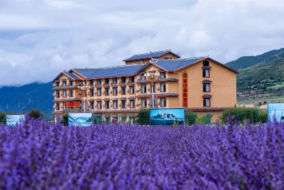 松潘旭日仙閣飯店