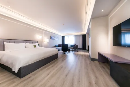 Mercure Xi'an Qujiang Hotel Отели рядом с достопримечательностью «Xi'an Siyuan University»