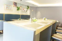 Homeinn Selected Hotel (Heihe Central Avenue Pedestrian Street)