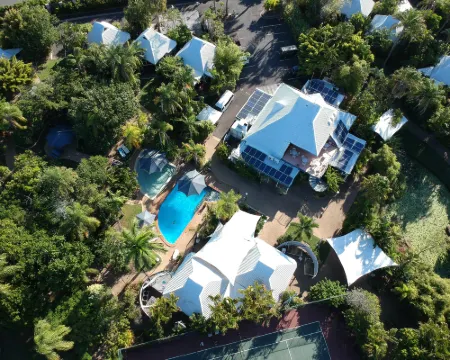 เคลลีบีชรีสอร์ท โรงแรมในบันดาเบิร์ก