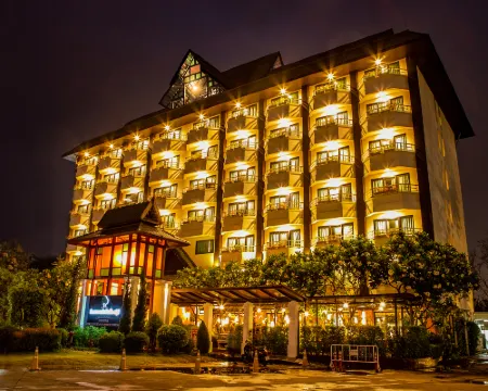 Asia Hotels Group (Poonpetch Chiangmai) Hotel di Chiang Mai