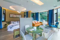 Bird's Nest Hostel Hotels in Wuyi