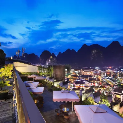 萬麗ガーデンホテル(陽朔西通り灕江) Yangshuo Gymnasium周辺のホテル