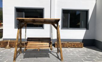 Yishan Jiushe Hostel