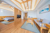 Julong Town Longgu Mountain House