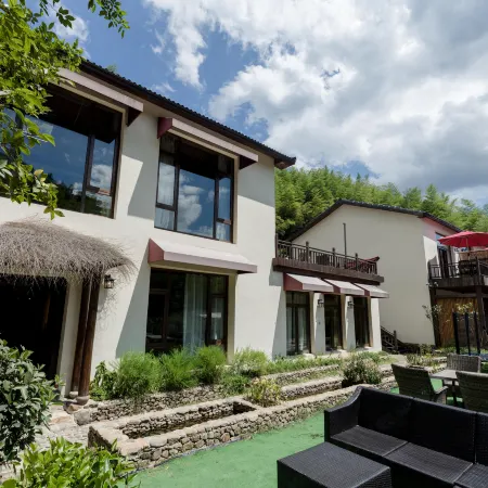 Zhuyan Xiyu Hostel