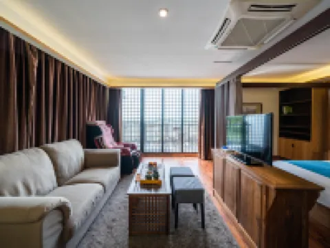Chunluzhisi Resort Hotel Hotels near Shen Hall