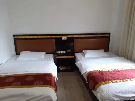 Xiongjiakai Hotel Отели рядом с достопримечательностью «Tiankeng Group»