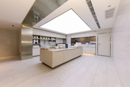 JI Hotel (Qingdao Taidong Beer Street) Отели рядом с достопримечательностью «Qingdao Beer Street»